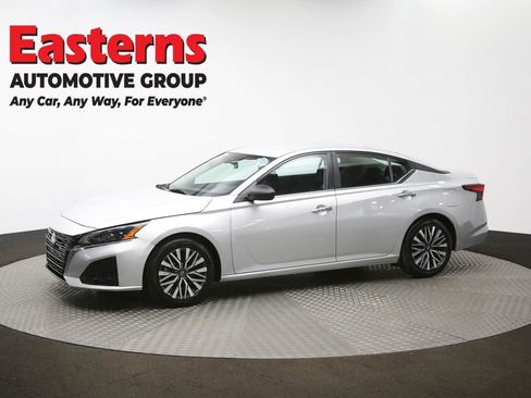 Used 2024 Nissan Altima 2.5 SV image 57