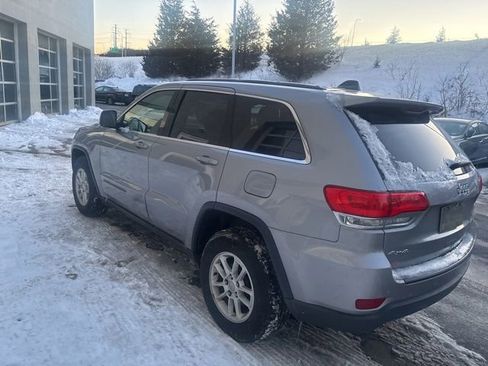 Used 2018 Jeep Grand Cherokee Laredo image 2