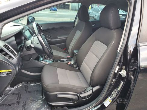 Used 2018 Kia Forte S image 9