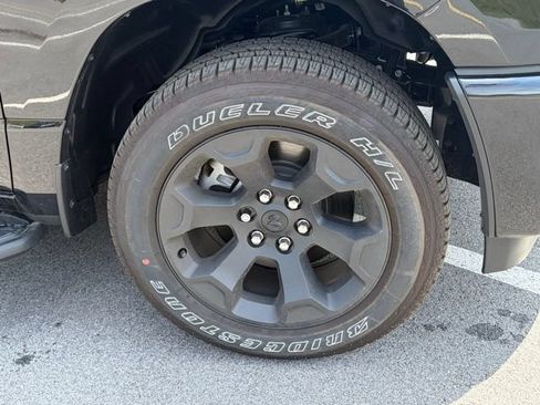 New 2026 RAM 1500 Express AWD/4WD image 11