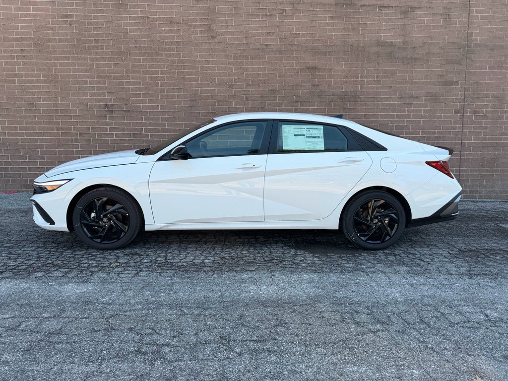 New 2026 Hyundai Elantra Sport FWD image 2