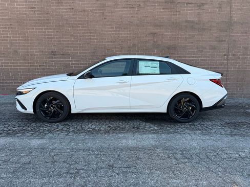 New 2026 Hyundai Elantra Sport FWD image 2