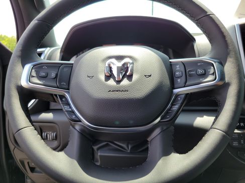 New 2026 RAM 1500 Big Horn AWD/4WD image 9