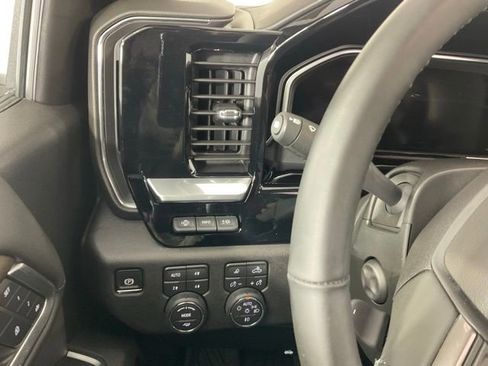 Used 2026 Chevrolet Silverado 1500 High Country w/ Technology Package AWD/4WD image 22