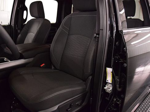 Used 2025 RAM 2500 Big Horn RWD image 24