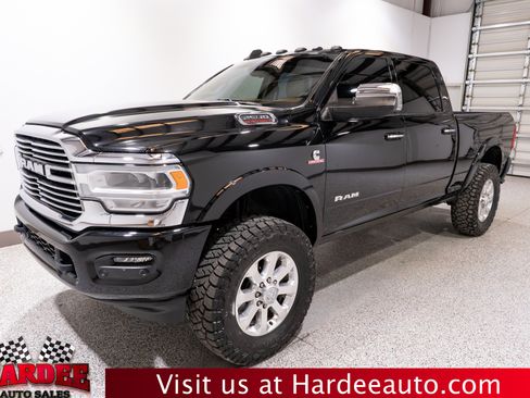 Used 2022 RAM 2500 Laramie AWD/4WD image 2
