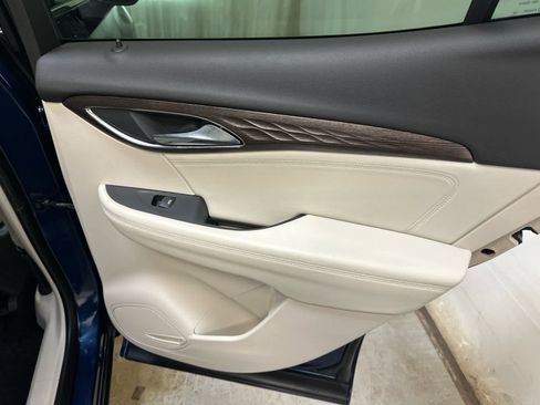 Used 2023 Buick Envision Avenir AWD/4WD image 32