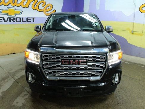 Used 2022 GMC Canyon Denali w/ Denali Black Edition Package image 3