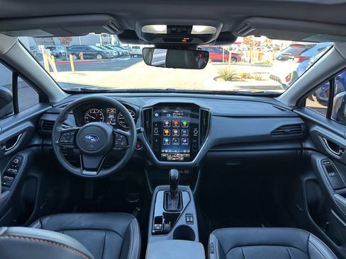 Certified 2025 Subaru Crosstrek 2.5i Limited w/ Crosstrek Mirror Package image 19