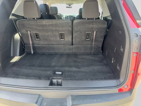 Used 2018 Chevrolet Traverse LT FWD image 20