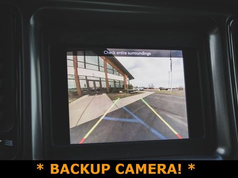 Used 2021 Dodge Challenger SXT w/ Driver Convenience Group image 3