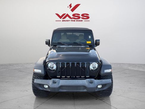 Used 2020 Jeep Gladiator Sport w/ Quick Order Package 24S image 12