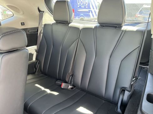 Used 2023 Acura MDX SH-AWD w/ Advance Package image 23