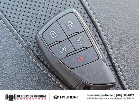 Used 2025 Chevrolet Traverse High Country FWD image 33