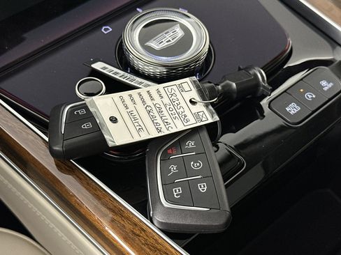 Used 2025 Cadillac Escalade Sport Platinum image 25