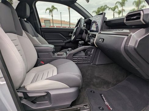 Used 2024 Toyota Tacoma TRD Off-Road image 20