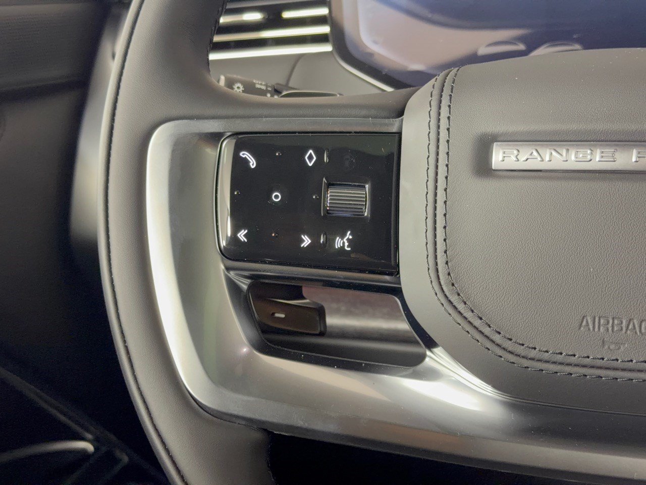 New 2027 Land Rover Range Rover SE AWD/4WD image 18