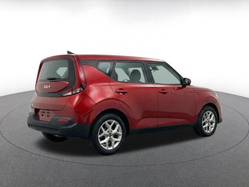 Used 2025 Kia Soul LX w/ LX Technology Package FWD image 9