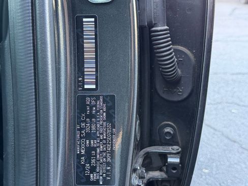 Used 2025 Kia K4 FWD image 28