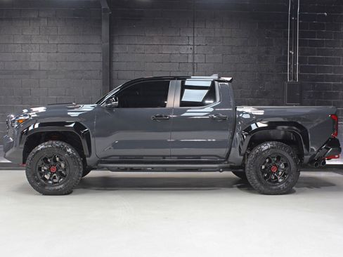 Used 2025 Toyota Tacoma TRD Pro image 3