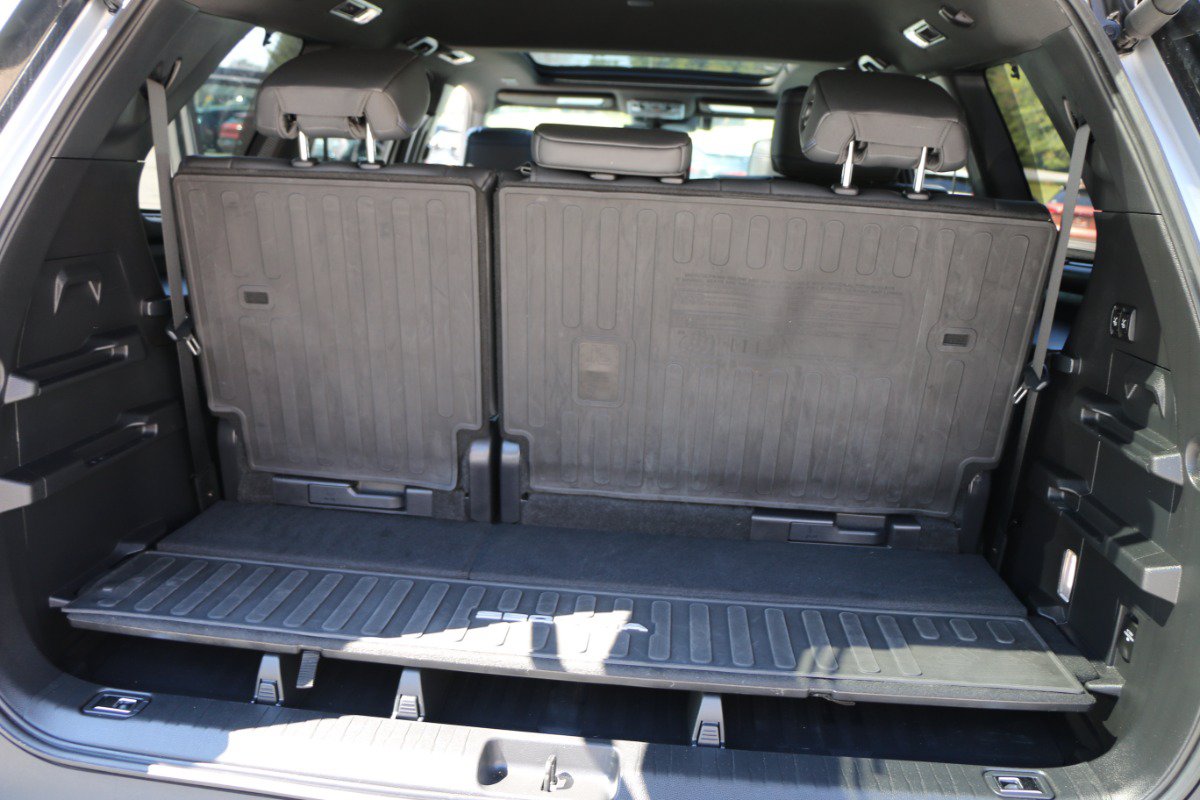 Used 2023 Toyota Sequoia Platinum AWD/4WD image 35