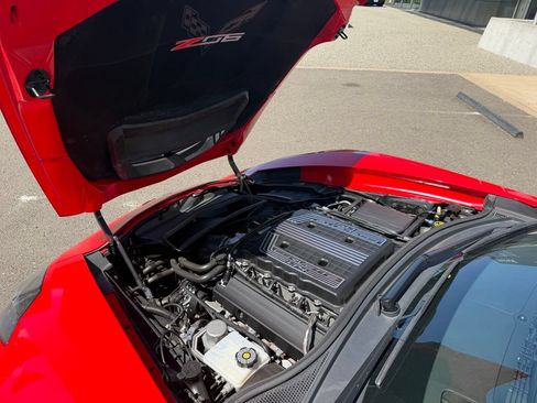 Used 2017 Chevrolet Corvette Z06 w/ Z07 Performance Package RWD image 6