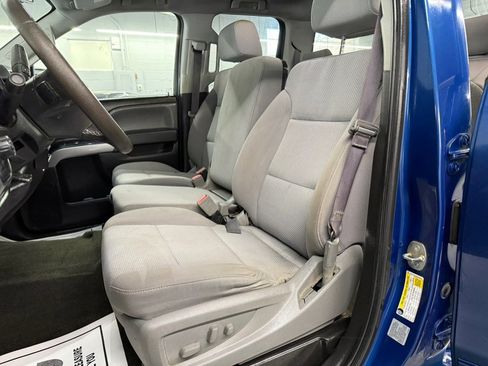 Used 2017 Chevrolet Silverado 1500 LT w/ All Star Edition AWD/4WD image 29