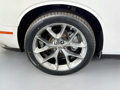 Used 2022 Dodge Challenger GT RWD image 36