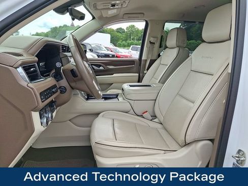 Used 2022 GMC Yukon XL Denali w/ Advanced Technology Package AWD/4WD image 2