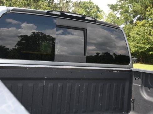 Used 2017 Nissan Titan S RWD image 16
