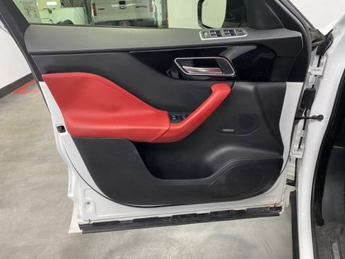 Used 2020 Jaguar F-PACE S image 43