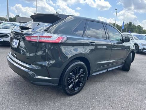 Certified 2024 Ford Edge SE w/ Black Appearance Package AWD/4WD image 3