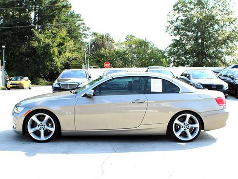 Used 2009 BMW 335i Convertible image 7