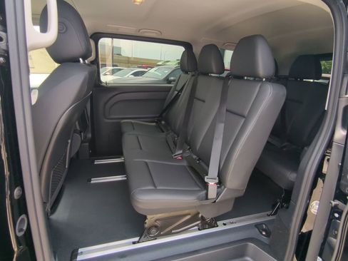 Certified 2023 Mercedes-Benz Metris Passenger image 5