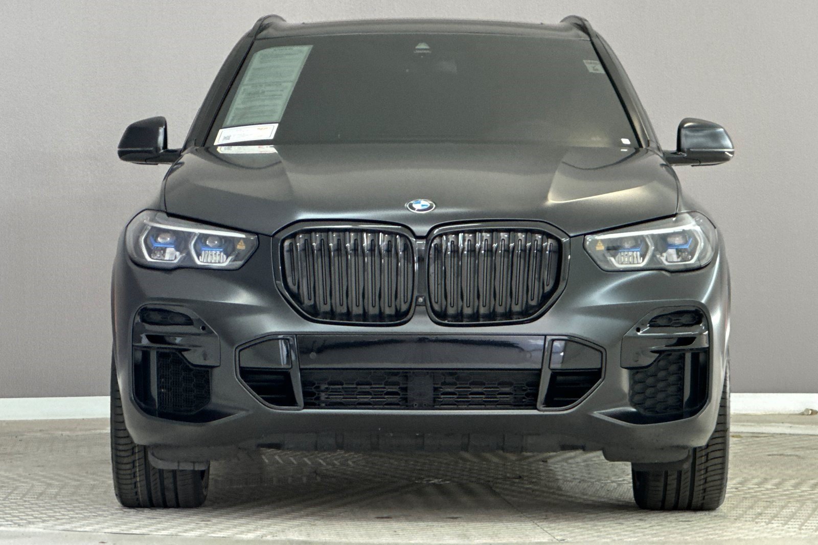 Used 2022 BMW X5 xDrive40i w/ M Sport Package AWD/4WD image 5