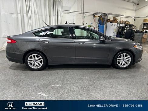 Used 2015 Ford Fusion SE FWD image 9