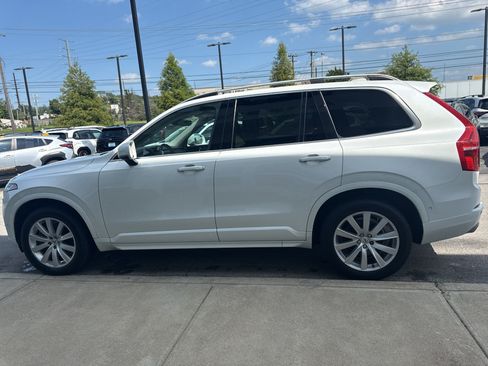 Used 2017 Volvo XC90 T6 Momentum w/ Vision Package AWD/4WD image 6