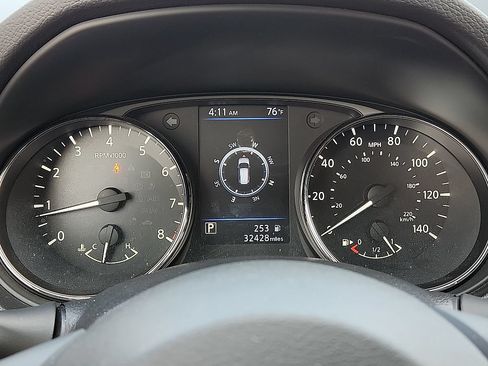 Used 2020 Nissan Rogue SV w/ Premium Package FWD image 10