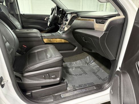 Used 2016 GMC Yukon XL Denali w/ Open Road Package AWD/4WD image 44