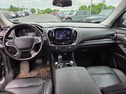Used 2020 Chevrolet Traverse RS w/ LPO, Floor Liner Package AWD/4WD image 6