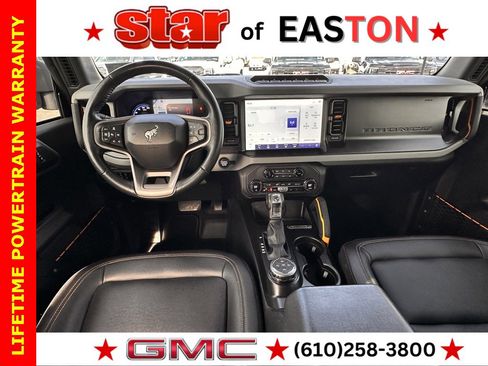 Used 2023 Ford Bronco Badlands image 19