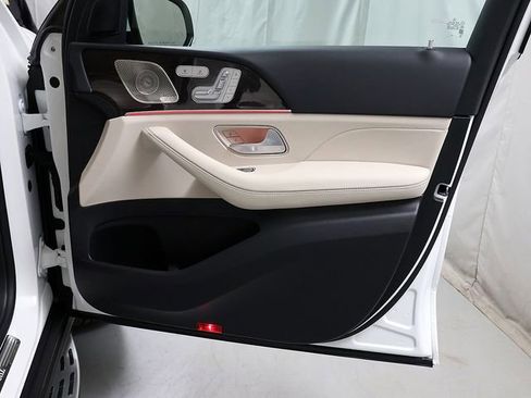 Certified 2026 Mercedes-Benz GLS 450 4MATIC image 37