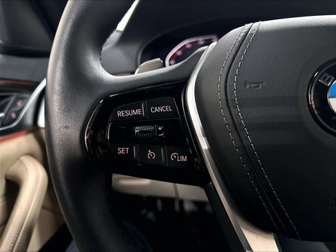Used 2023 BMW 530i w/ Convenience Package RWD image 19