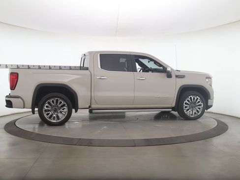 Used 2026 GMC Sierra 1500 Denali Ultimate AWD/4WD image 6