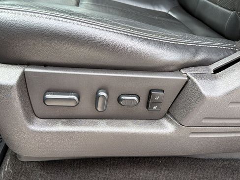 Used 2014 Ford F150 FX4 w/ Equipment Group 402A Luxury AWD/4WD image 13