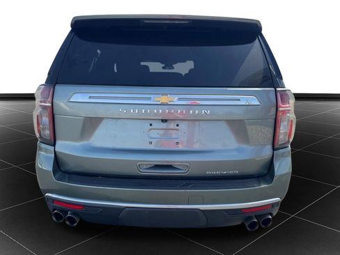 Used 2023 Chevrolet Suburban Premier image 4