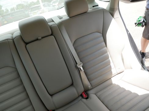 Used 2019 Ford Fusion SEL FWD image 14