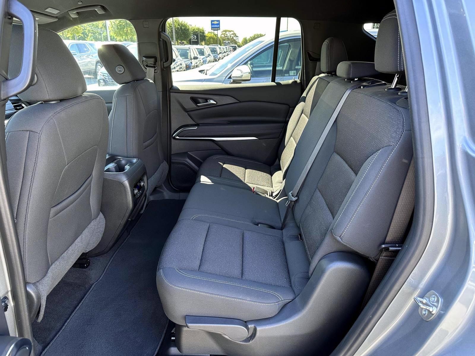 Used 2024 Chevrolet Traverse LS AWD/4WD image 12