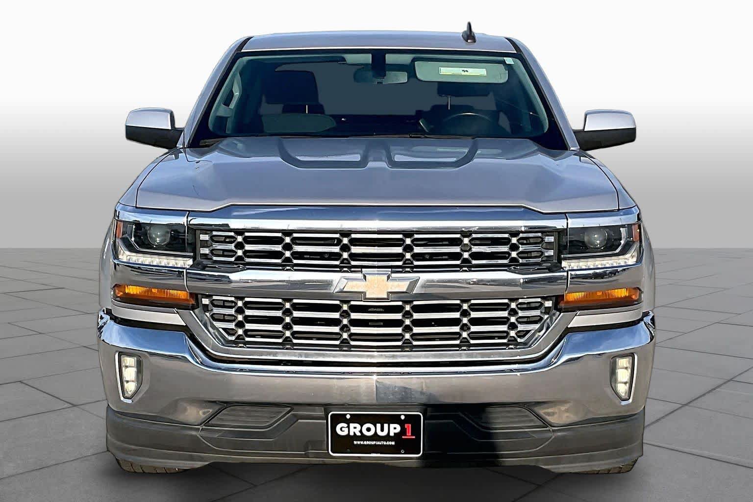 Used 2018 Chevrolet Silverado 1500 LT w/ Texas Edition RWD image 3