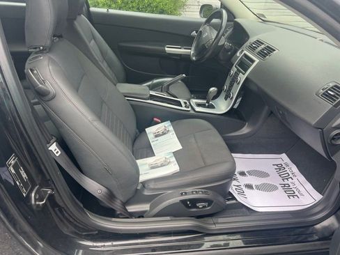 Used 2011 Volvo C30 T5 R-Design image 13